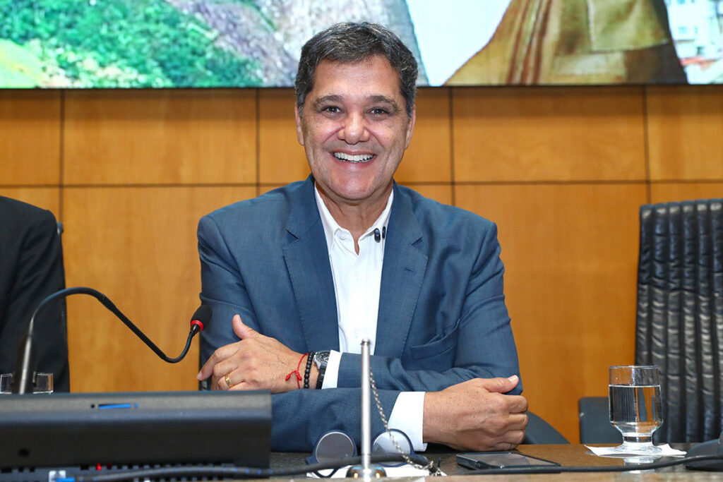 corpo_50371_Ricardo-FerracoLucasSCosta