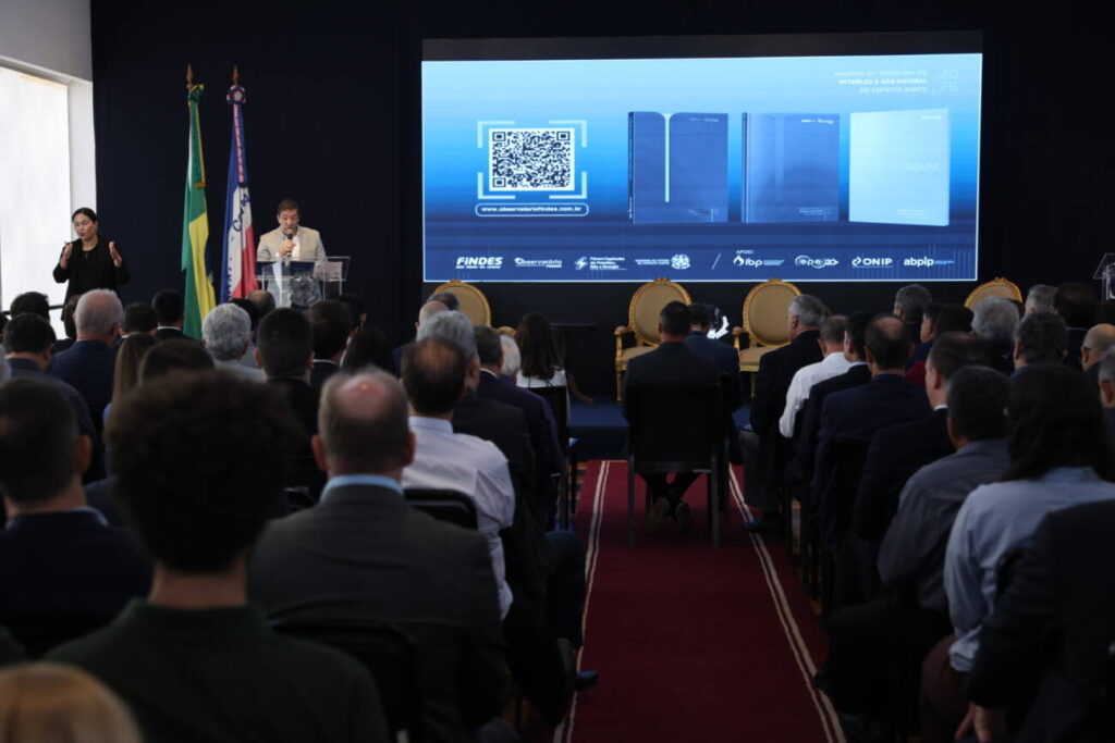 Lançamento da 9ª edição do Anuário da Indústria de Petróleo e Gás Natural, no Palácio Anchieta, no dia 14 de abril. Foto - Hélio Filho