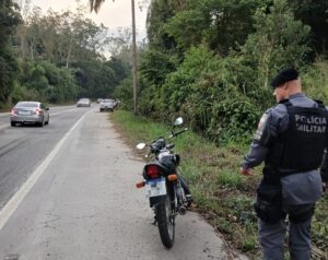 Dois homens são detidos com motos furtadas em Marechal Floriano e Domingos Martins