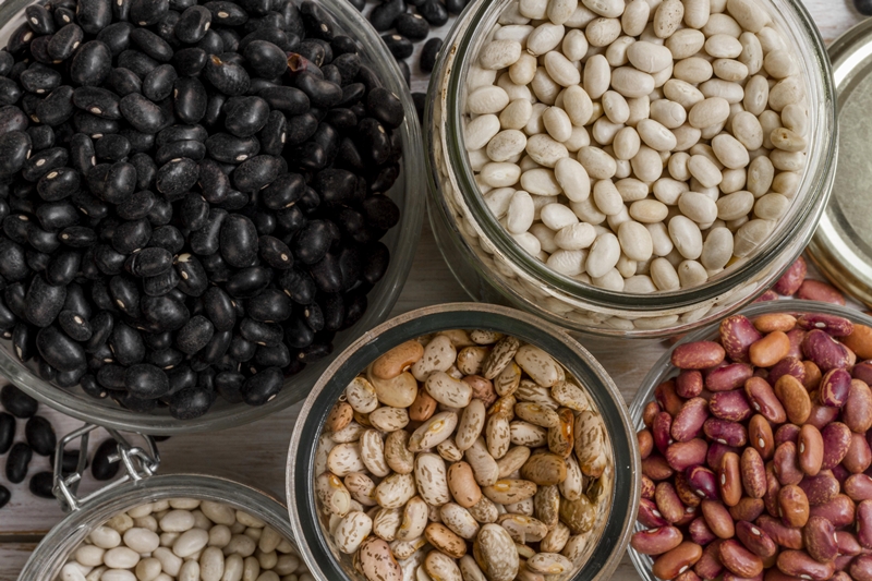flat-lay-raw-beans-sortiment