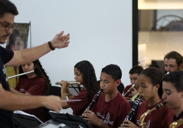 Alunos do Instituto Cultural das Montanhas. Foto Alexsandra Victório