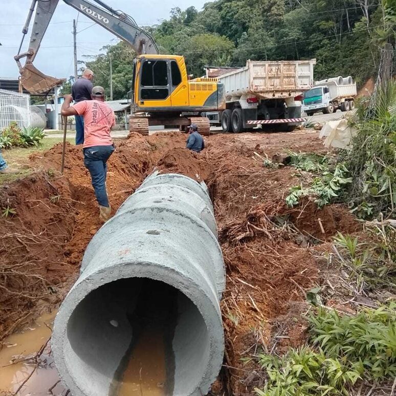 {ECEA1B8D-DD08-EADE-BB87-53A20DA1CDA8}