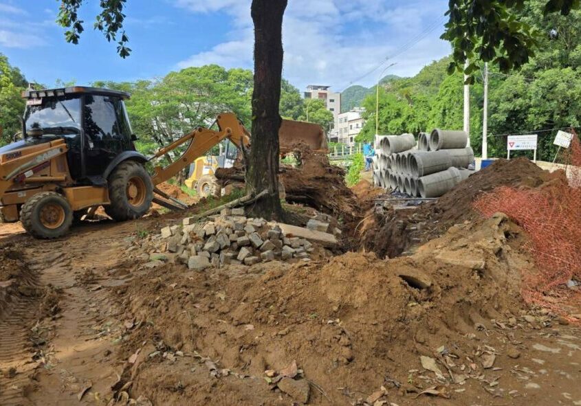 {EDAB6D25-3ECA-1BAA-43E4-2ABEC4C44104}