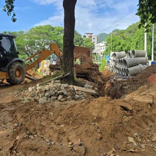 {EDAB6D25-3ECA-1BAA-43E4-2ABEC4C44104}