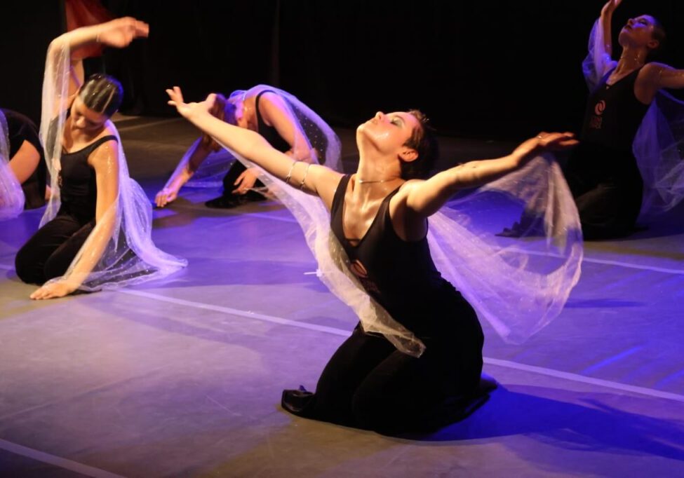 Noite - Cena Escola de Dança - Credito Ivna Messina (1)