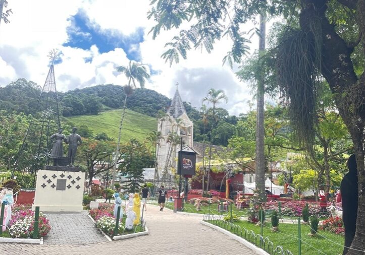 PRAÇA DE D.M- SUZANA