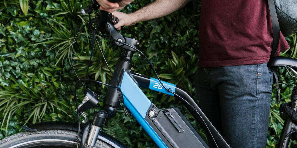 bicicletas elétricas- freeepik