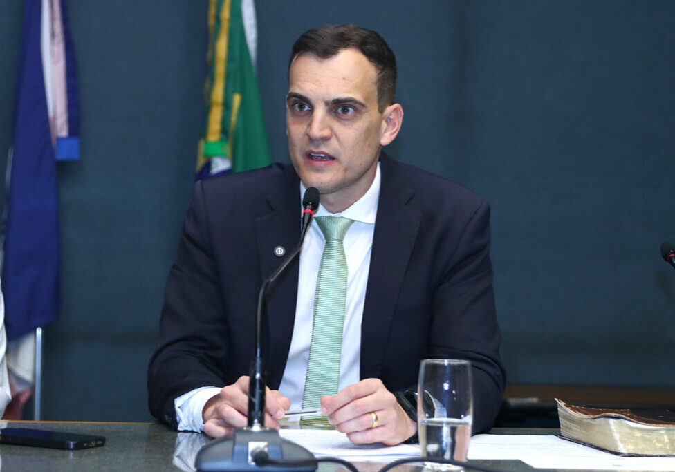 corpo_48747_Alcantaro-FilhoLucasSCosta