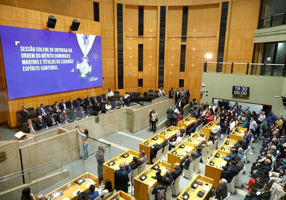 corpo_49000_Solene-para-entrega-da-Ordem-do-Merito-Domingos-Martins09072025KamylaPassos17