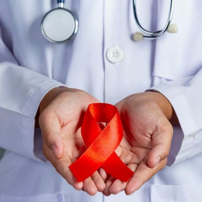 hiv-04-12-freepik