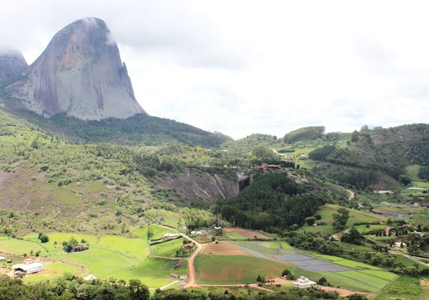 pedra azul- julio huber