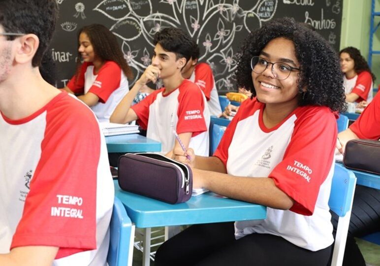 uniformes-escolares-estudantes-alunos-sedu-es