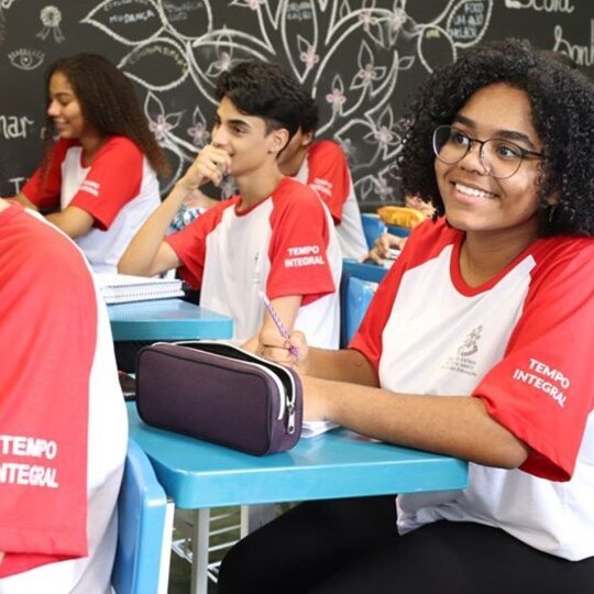 uniformes-escolares-estudantes-alunos-sedu-es