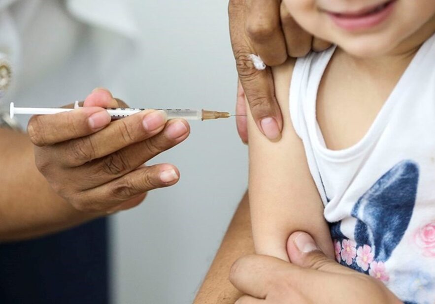 vacinacao-de-gripe-e-saranpo